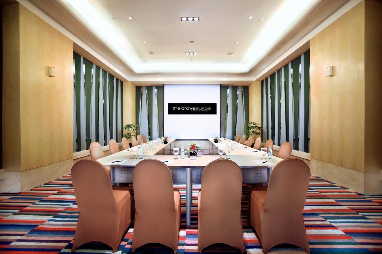 เดอะโกรฟ สวีท บาย แกรนด์ แอสตัน Hotel จาการ์ตา ภายนอก รูปภาพ