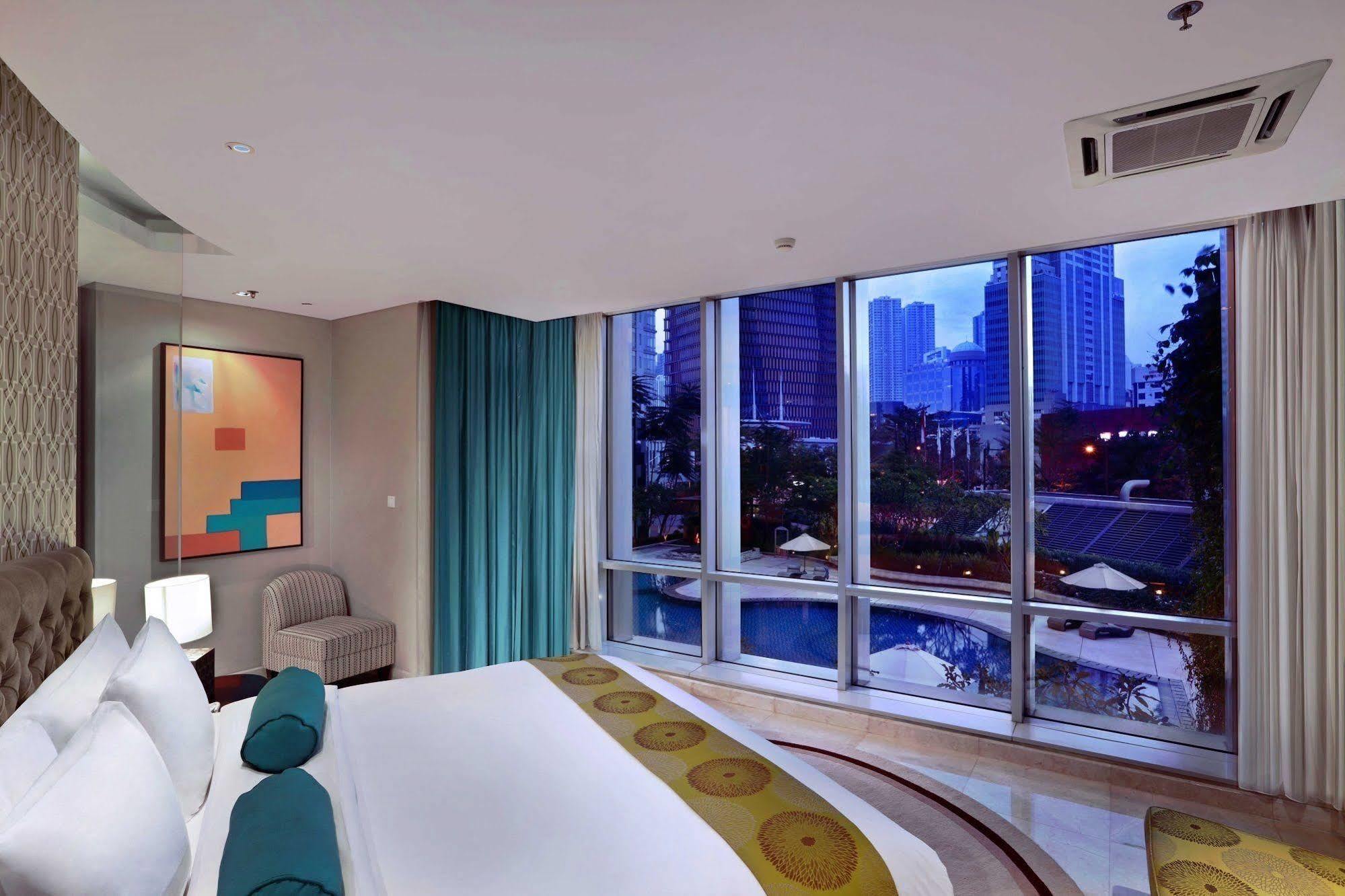เดอะโกรฟ สวีท บาย แกรนด์ แอสตัน Hotel จาการ์ตา ภายนอก รูปภาพ